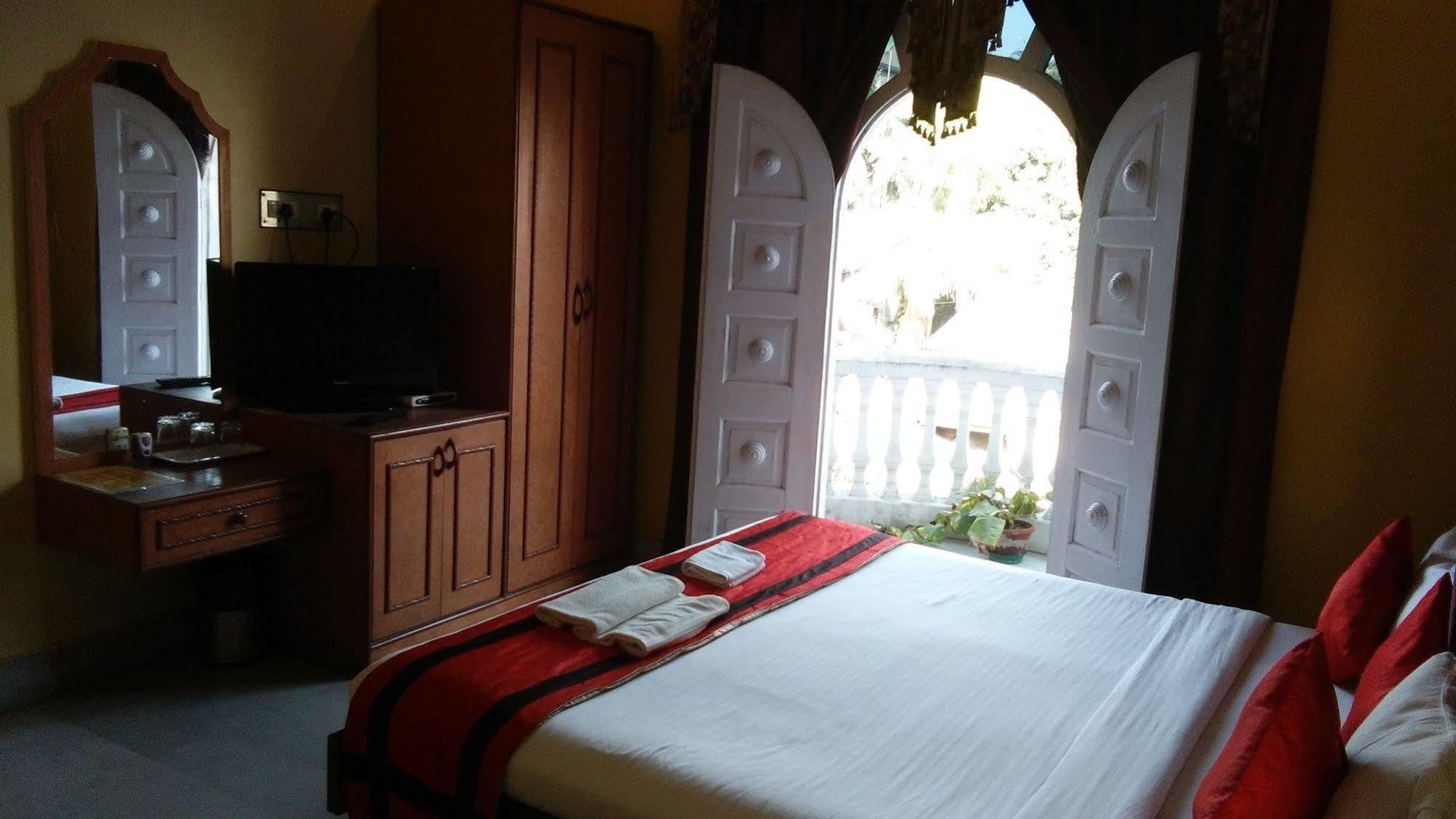 New Hotel White Palace Kolkata Luaran gambar