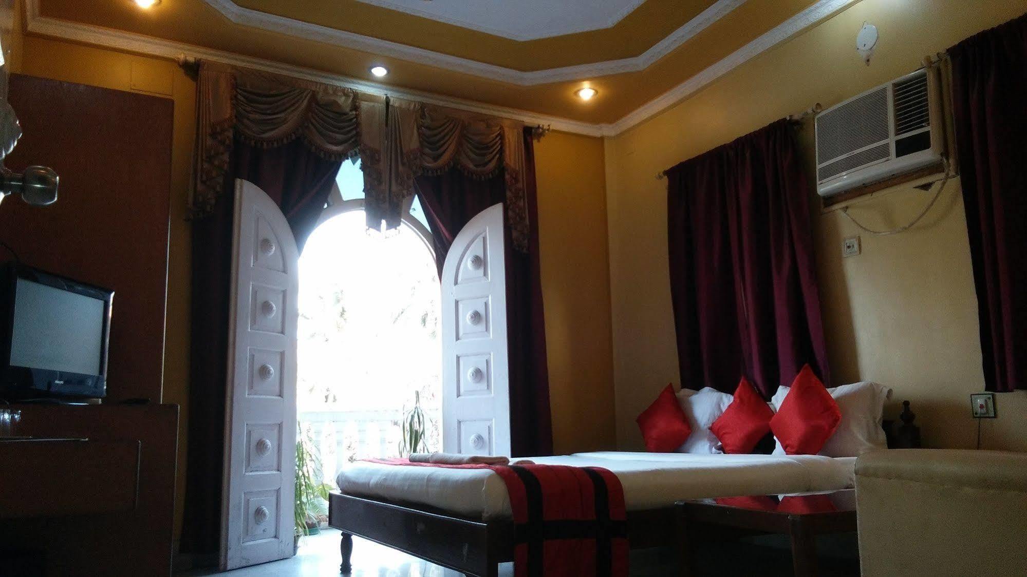 New Hotel White Palace Kolkata Luaran gambar