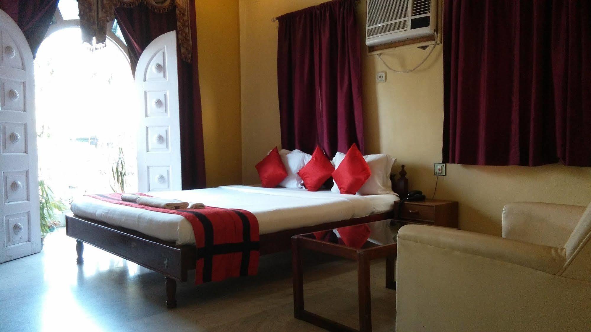 New Hotel White Palace Kolkata Luaran gambar