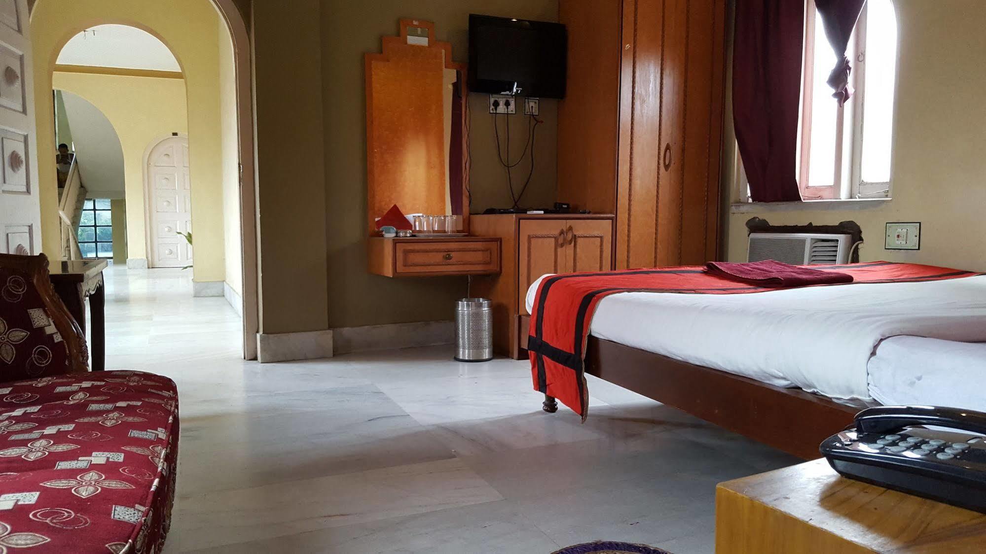 New Hotel White Palace Kolkata Luaran gambar